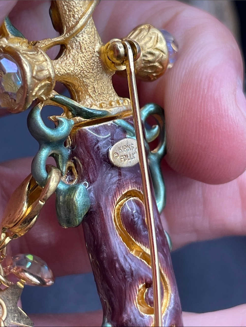 Kirks Fully sword and charm brooch vintage - Picture 7 of 7